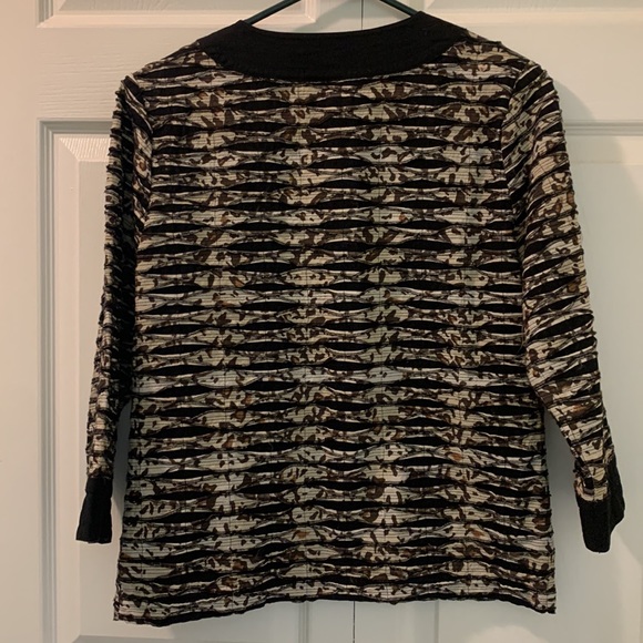 EUC- Chico’s Cheetah print button down jacket Sz 0 - Picture 5 of 6